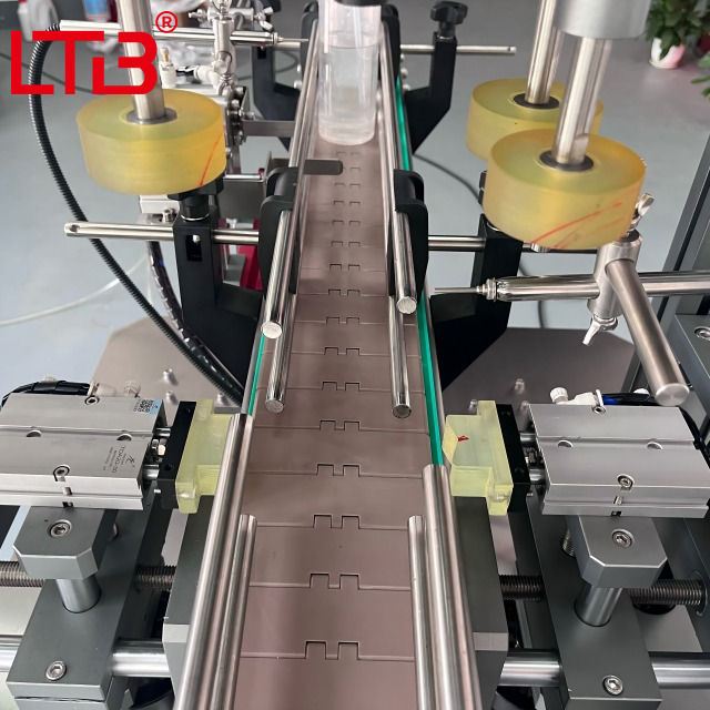 CE Certified Auto Three-wheel Capping Machine Liquid Production Bottles Sealer Capper CE Certified Auto Three-wheel Capping Machine Liquid Production Bottles Sealer Capper