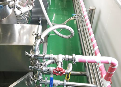 labeling machine applied to collagen serum bottles for shenguan group