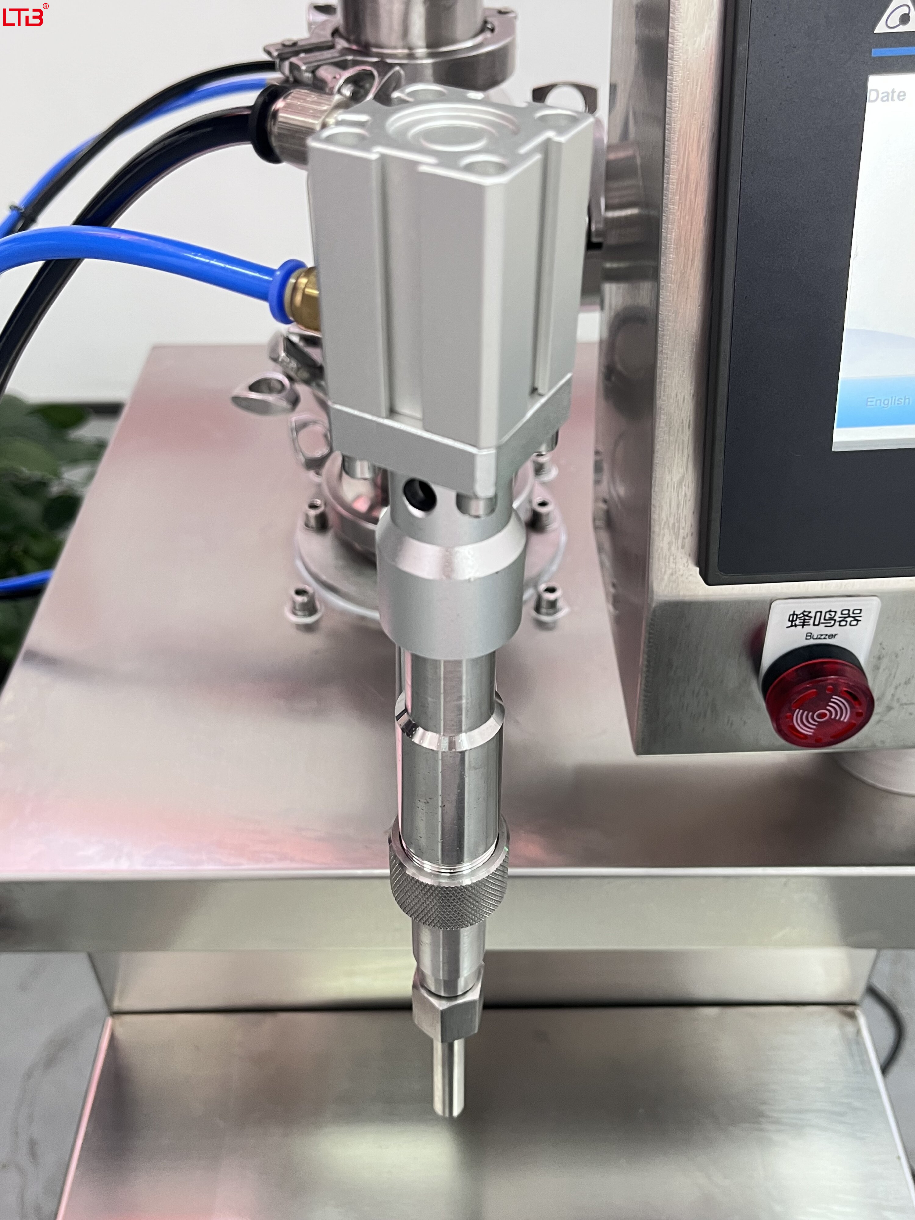 Semi‑automatic Servo Precise Filling Volume Vertical Piston Filling Machine 