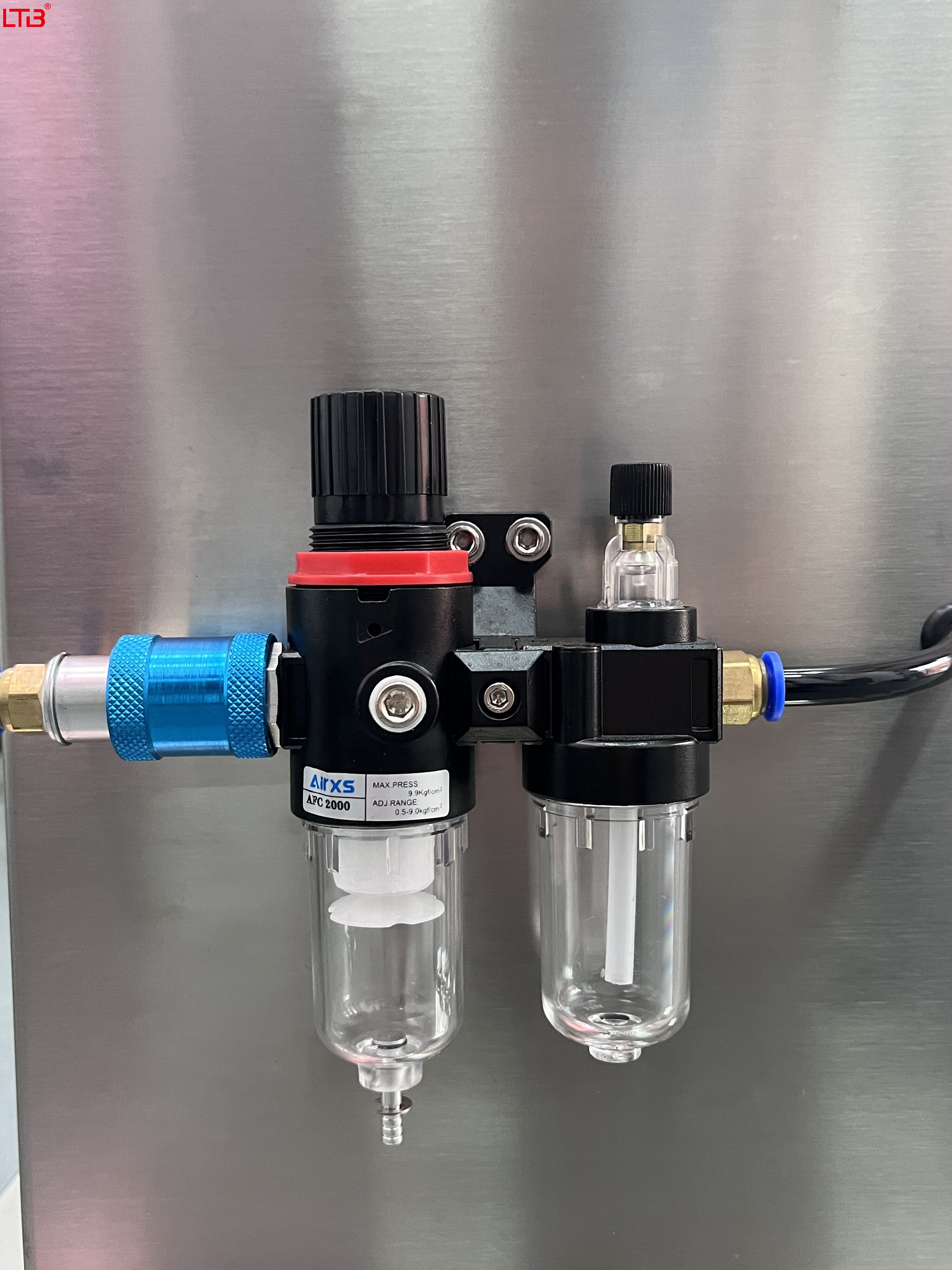 Semi‑automatic Servo Precise Filling Volume Vertical Piston Filling Machine 